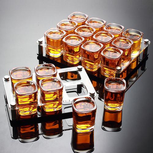 杯中有乾坤 白酒杯、啤酒杯与洋酒杯的风味哲学